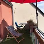 Belle Bord De Avec Piscine Villa *