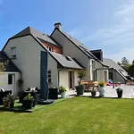 Belle Bord De Avec Piscine