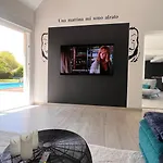 Belle Bord De Avec Piscine Villa Urville-Nacqueville