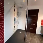 Belle Bord De Avec Piscine Urville-Nacqueville