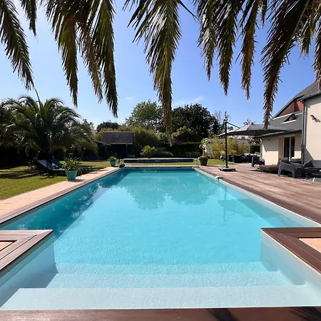 Villa Belle Bord De Avec Piscine *