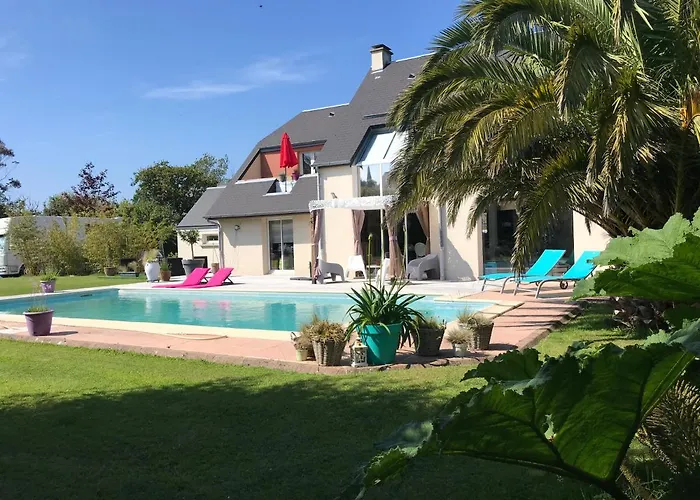 Villa Belle Bord De Avec Piscine