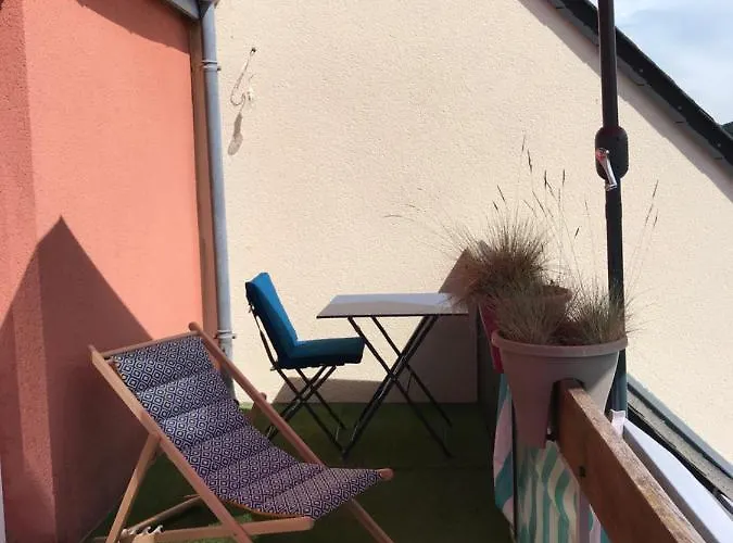 Belle Bord De Avec Piscine Villa *