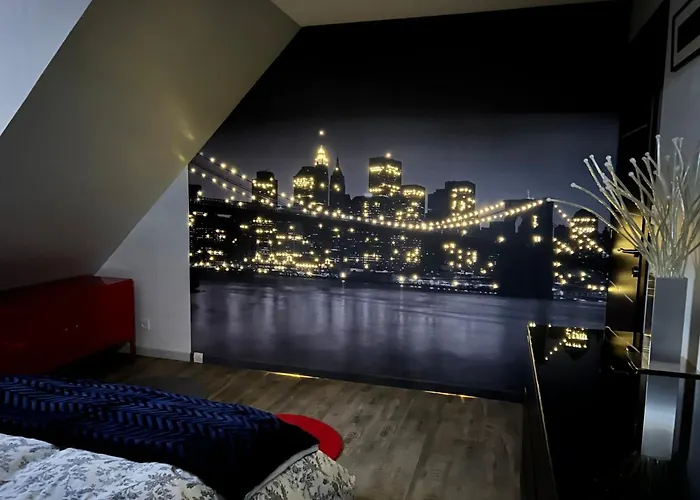 Belle Bord De Avec Piscine Urville-Nacqueville