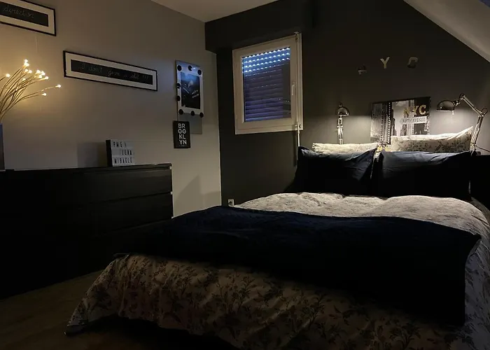 Belle Bord De Avec Piscine * Urville-Nacqueville