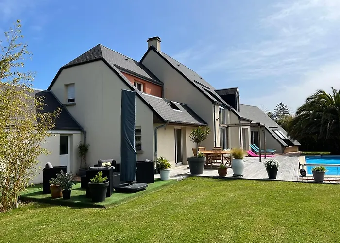 Belle Bord De Avec Piscine