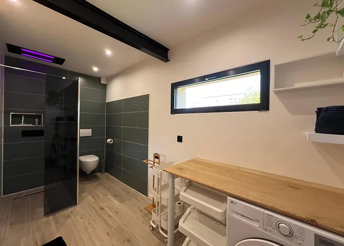 Belle Bord De Avec Piscine Villa Urville-Nacqueville